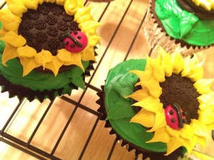 sunflower and lady bug cupcakes